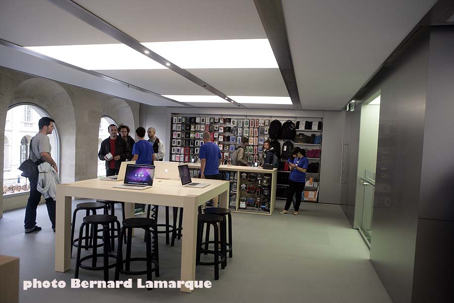 L'Apple Store Sainte Catherine est ouvert depuis ce matin 10h00