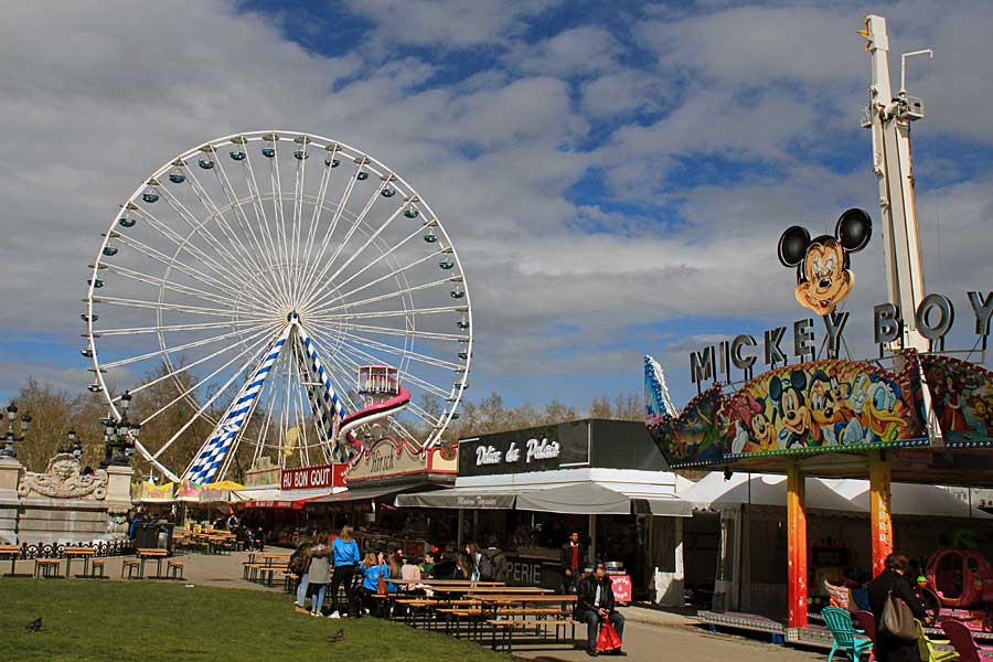 Foire aux plaisirs Bordeaux   v  nement embl  matique fil temps