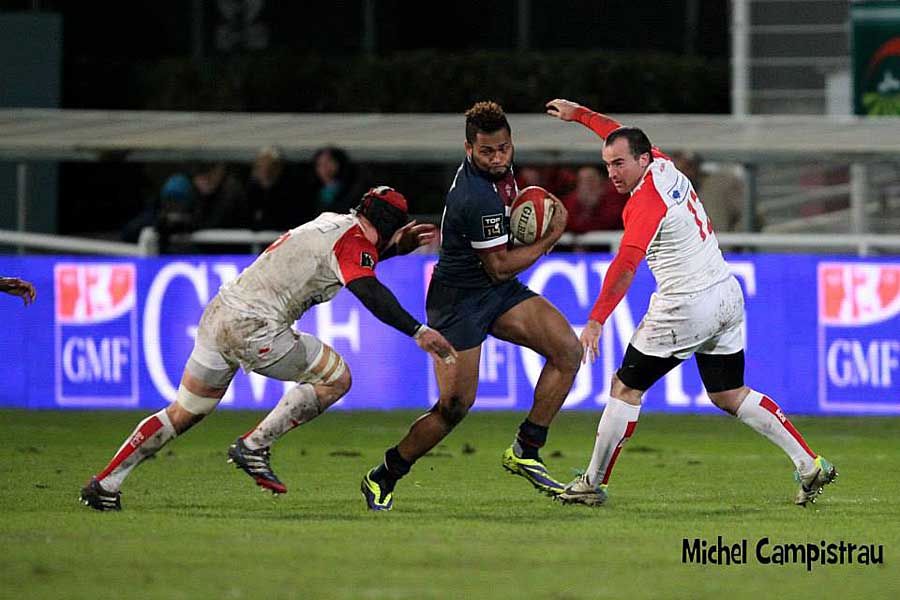 Talebula prend l'intérieur de Bany