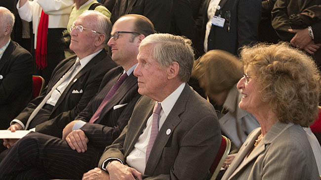 Lors de la pose de la première pierre