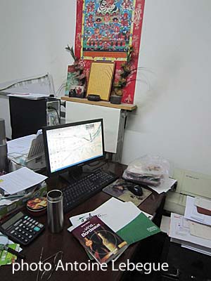 En Chine les ouvrages français sur les vins font référence comme ici "Les Vins deBordeaux" des Editions Sud-Ouest