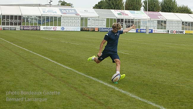 Baptiste Serin très appliqué à l'entrainement des transformations