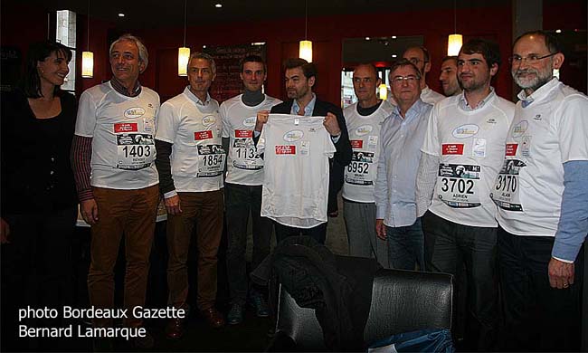 Vanina, Benoit, Dominique, Thomas, Clovis Cornillac, Bruno, Raphaël caché par Emmanuel Beauvais, Gislain, Adrien et Alain