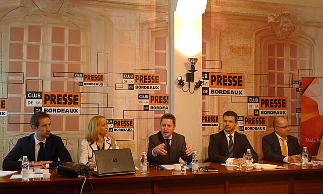 Autour de Guillaume Déglise, directeur général ; Mathieu Vanhalst et Anne Cusson à sa droite et Richard Guyon et Laurent Bos à sa gauche