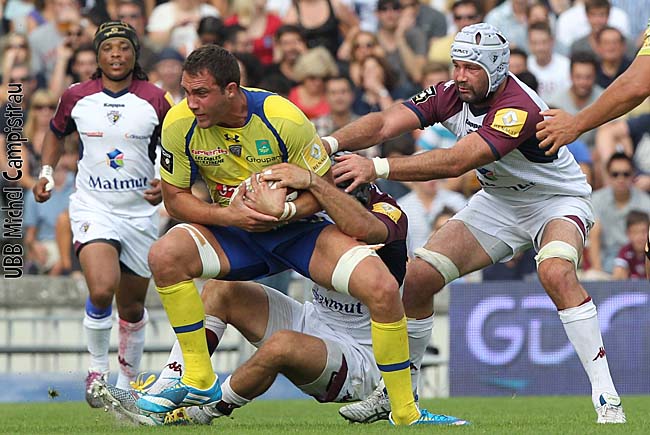 On s'emploie en défense