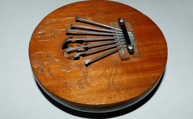 Sansula : instrument de percussion