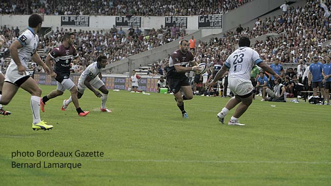 Rey s'approche de la ligne mais il ne marquera pas