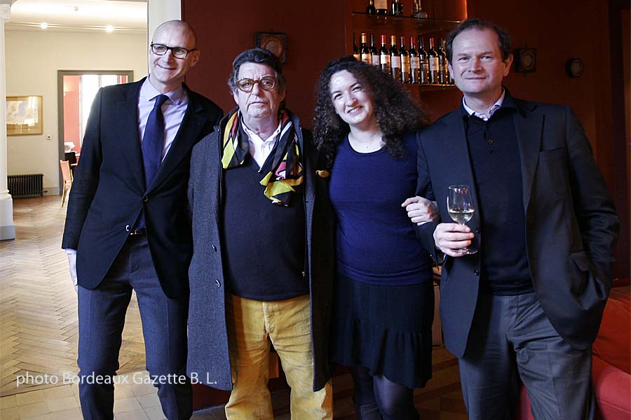 Xavier Alberti, directeur de Châteaux Hôtels Collection, Jean-Pierre Xiradakis, Emmanuelle René qui dirige la Maison Bord'eau et son propriétaire Pierre Lurton Xavier Alberti, directeur de Châteaux Hôtels Collection, Jean-Pierre Xiradakis, Emmanuelle René qui dirige la Maison Bord'eau et son propriétaire Pierre Lurton