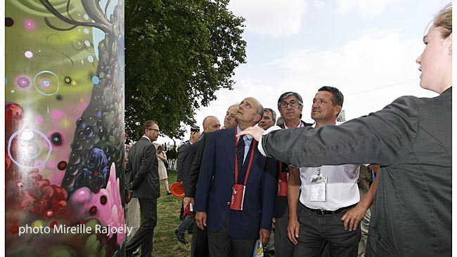 Maaike Hamerlinck explique le travail de Jeff Soto 