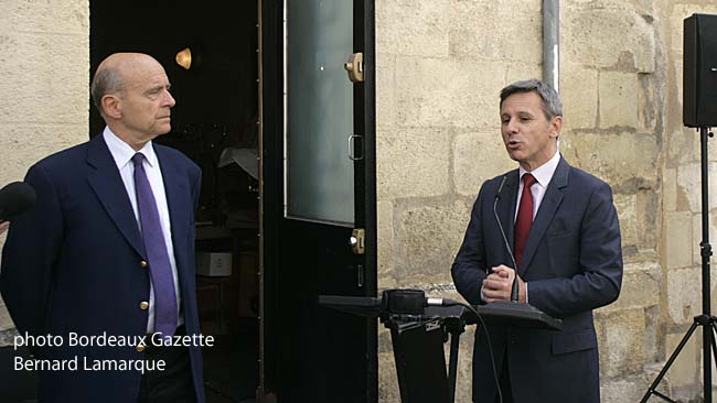 Alain Juppé, maire de Bordeaux et Christophe Beaux, Président Directeur général de la Monnaie de Paris