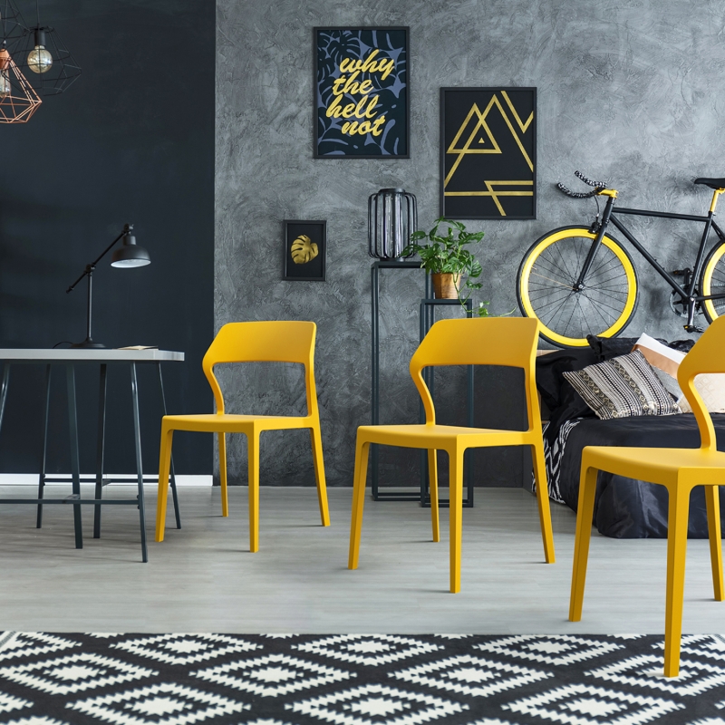 Chaise empilable design en polypropylène Snow