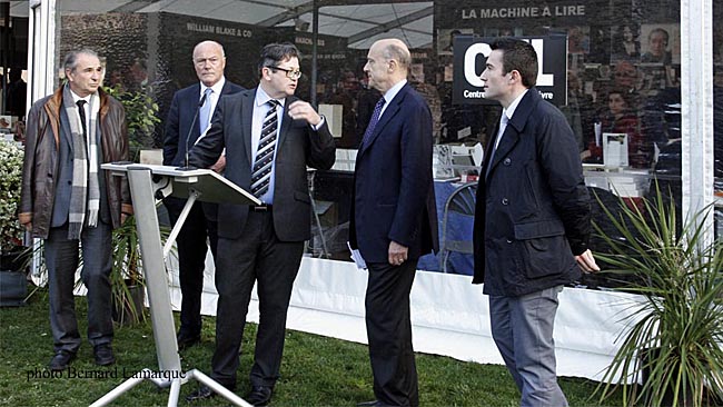 Fabien Robert lors de sa première apparition comme adjoint à la Culture à l'Escale du Livre Fabien Robert lors de sa première apparition comme adjoint à la Culture à l'Escale du Livre