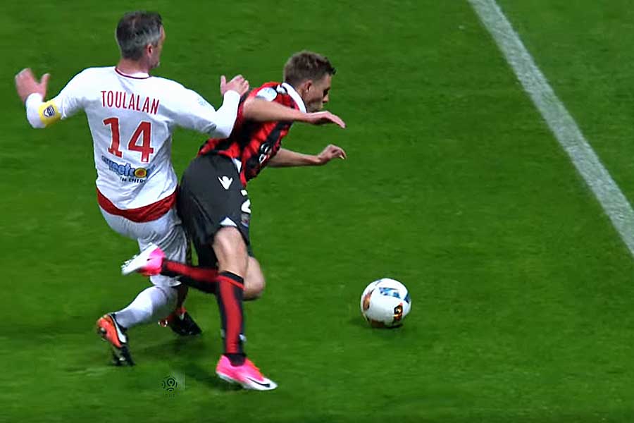 La Faute de Toulalan dans la surface