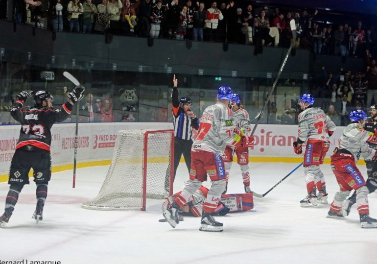 Match 3 à domicile : les Boxers prennent la main sur la finale (4 - 3)