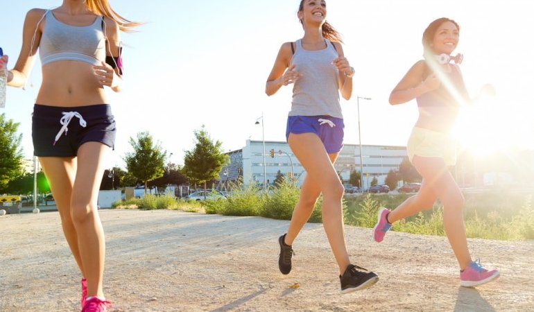 Running au féminin à Bordeaux : bien choisir ses chaussures pour durer