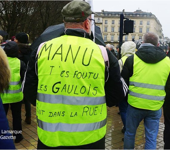 À Bordeaux, des milliers de manifestants et des tensions