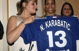 Soirée de gala pour "1 Maillot pour la vie" à la mairie de Bordeaux.