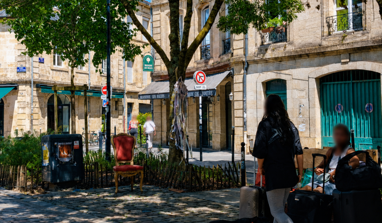 Aux Capucins, les bancs reviennent et la place reste en débat