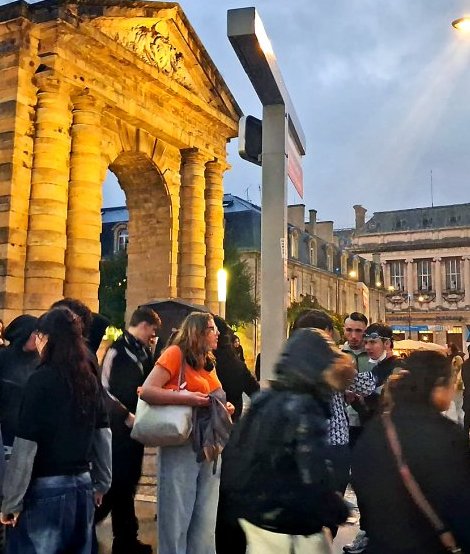 Fin de manifestation place de la Place de la Victoire à Bordeaux