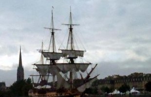 La première escale de l'Hermione était pour Bordeaux