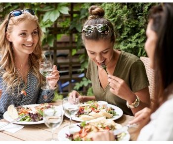 Offrir un repas sans se tromper : la carte cadeau restaurant à Bordeaux