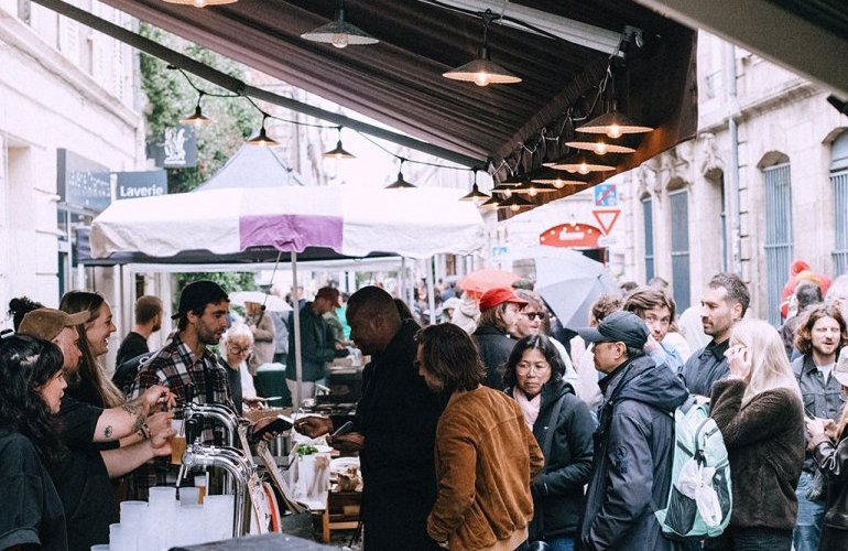 En images : la 44e Fête du Vin nouveau malgré la pluie