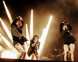 Caravan Palace enflamme Green Paradize