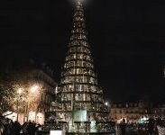 Bordeaux : pétition pour garder le sapin de verre