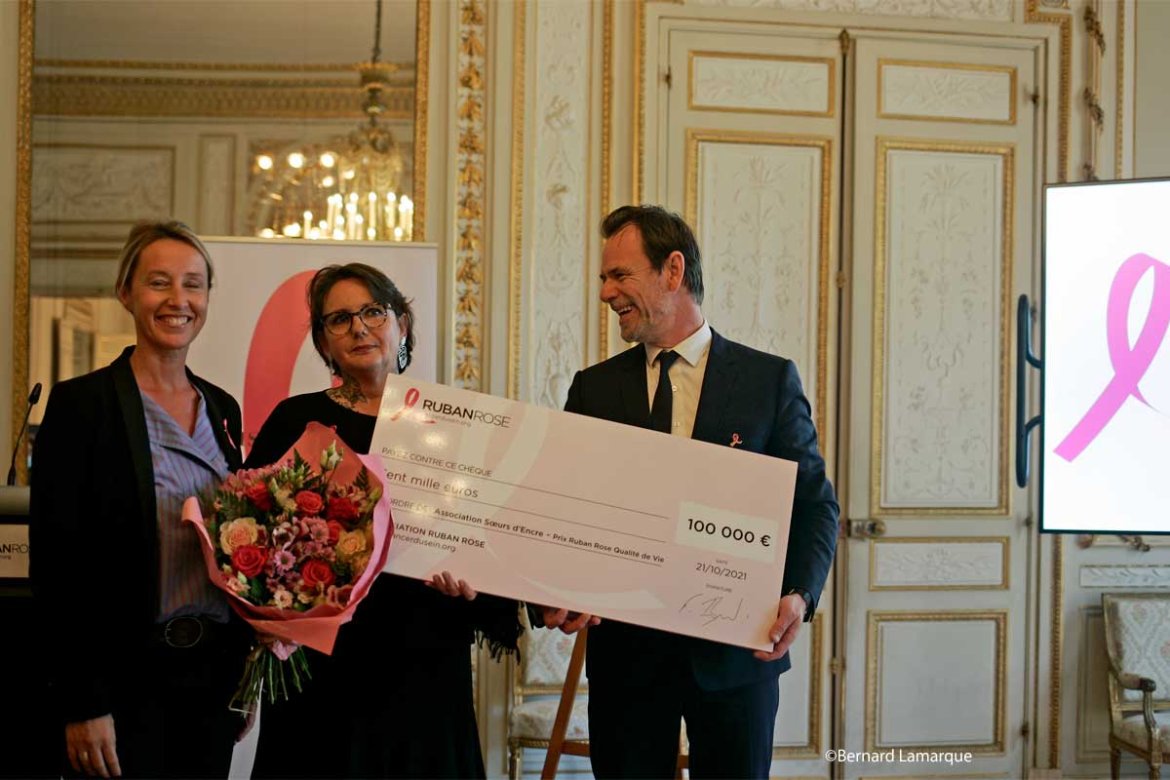 Prix Ruban Rose de la qualité de la vie remis à Nathalie Kaïd