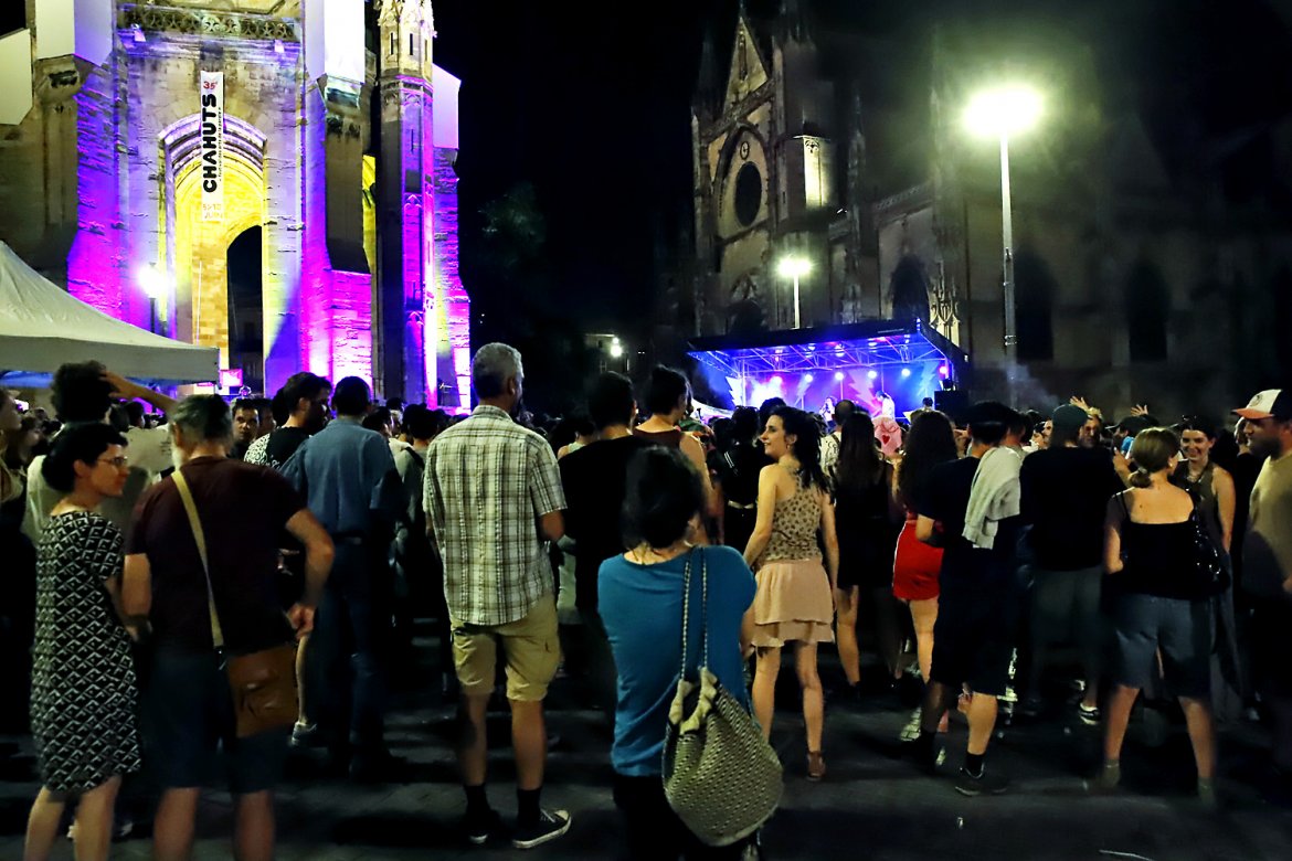 À Saint-Michel, Chahuts rallume la nuit autour de la Flèche