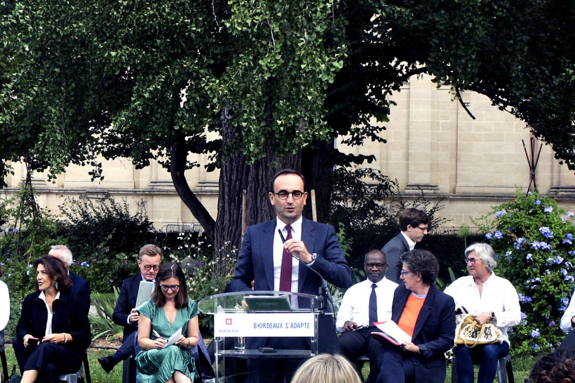 Bordeaux s'adapte : après l'été record, Cazenave veut aller au-delà de la végétalisation
