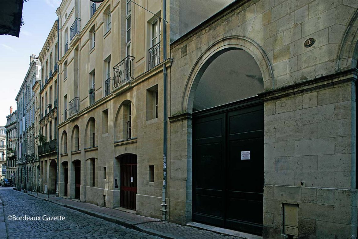 La rue Neuve et ses grandes familles du Bordeaux médiéval