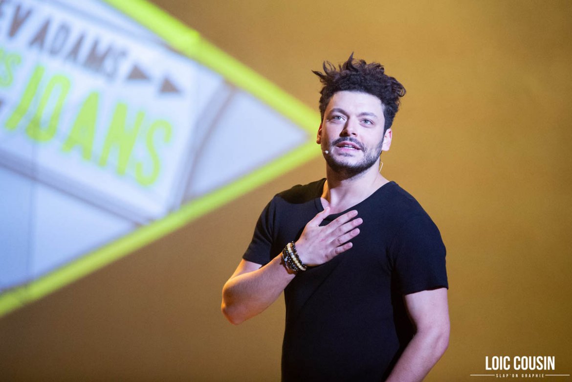 Kev Adams s'empare d'un Fémina complet