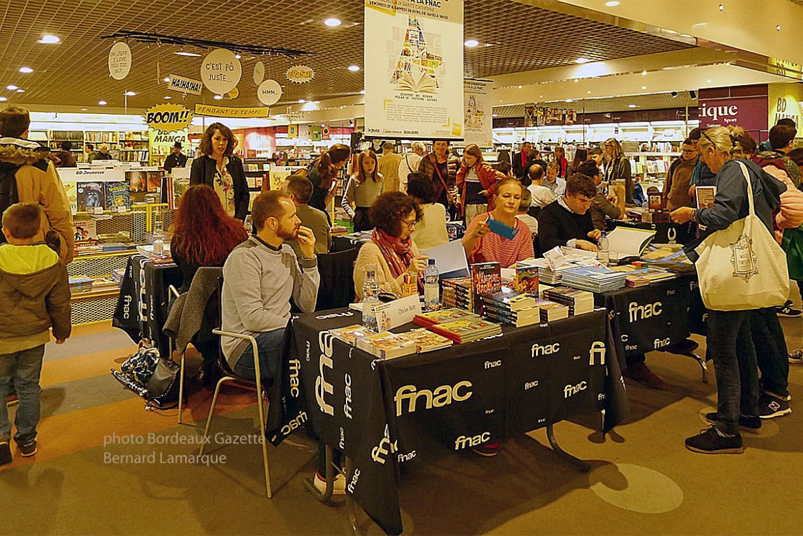 Livre, la FNAC défend la création en région