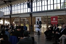 Bordeaux : Cazenave accélère, des résultats attendus d'ici l'été